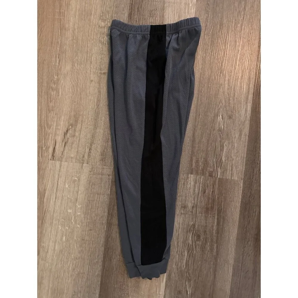 Wonder nation thin joggers size medium (8)